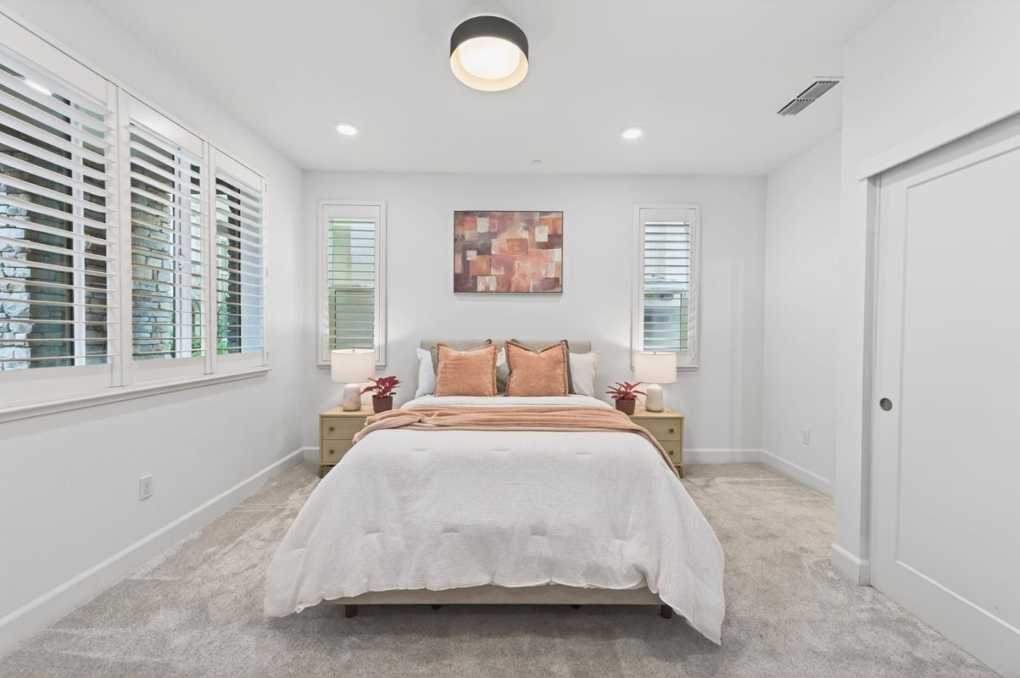 Detail Gallery Image 13 of 53 For 5965 Woodspring Loop, San Jose,  CA 95123 - 4 Beds | 3/1 Baths