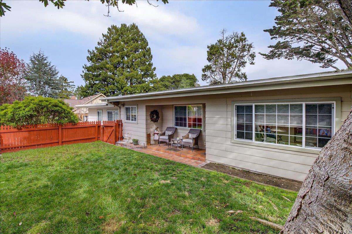 Detail Gallery Image 2 of 42 For 1291 Pacific St, Monterey,  CA 93940 - 3 Beds | 2 Baths