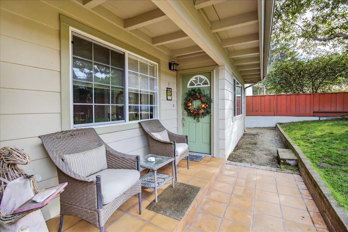 Detail Gallery Image 7 of 42 For 1291 Pacific St, Monterey,  CA 93940 - 3 Beds | 2 Baths