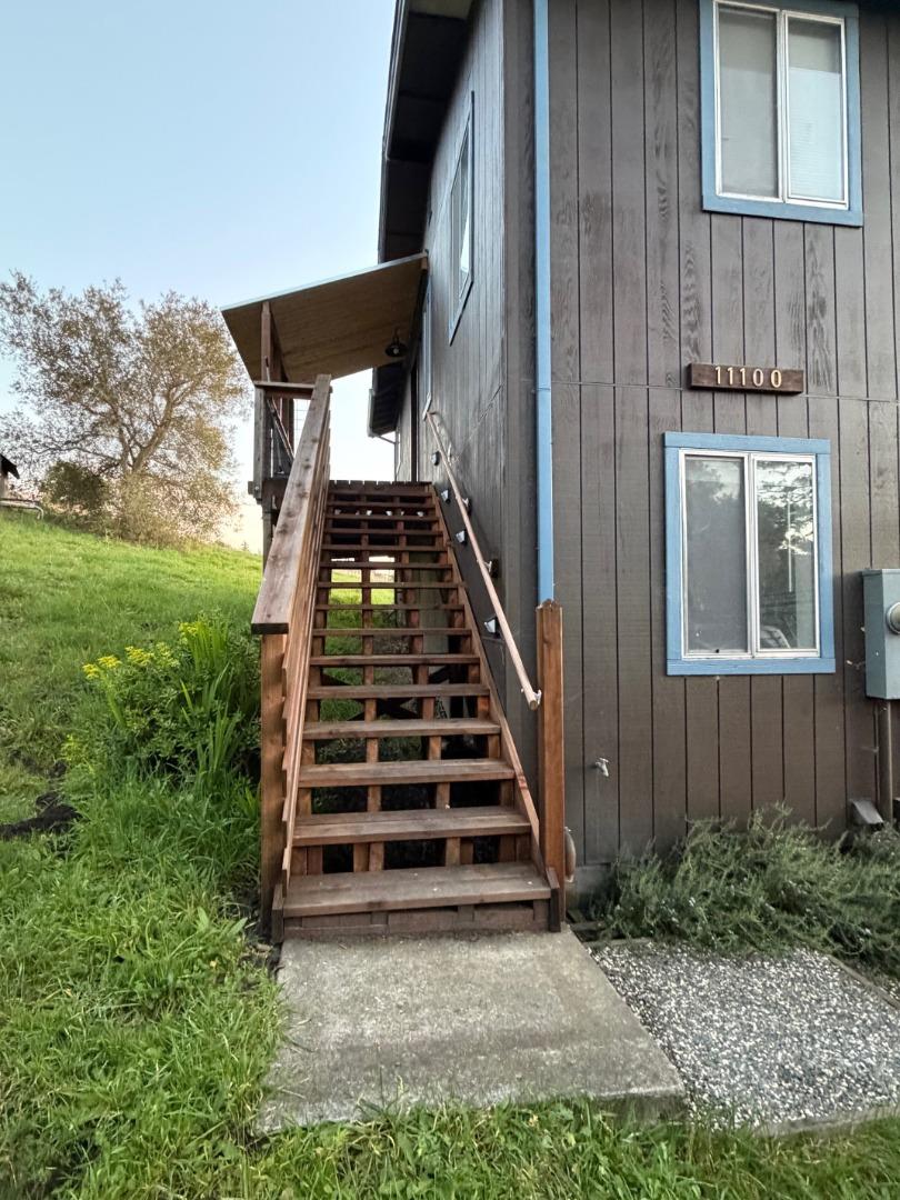 Detail Gallery Image 2 of 32 For 11100 La Honda Rd, Redwood City,  CA 94062 - 2 Beds | 1 Baths