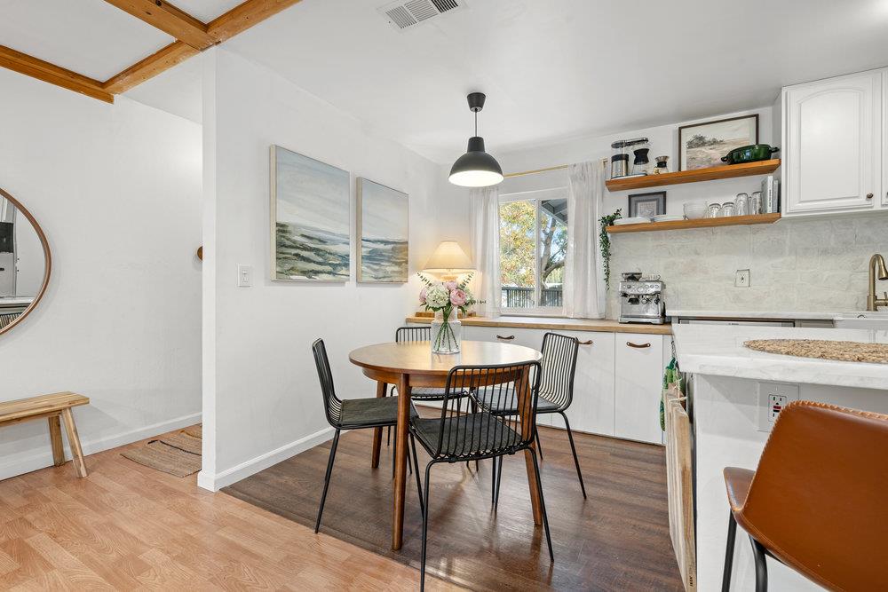 Detail Gallery Image 10 of 38 For 14245 Lora Dr #16,  Los Gatos,  CA 95032 - 2 Beds | 1 Baths