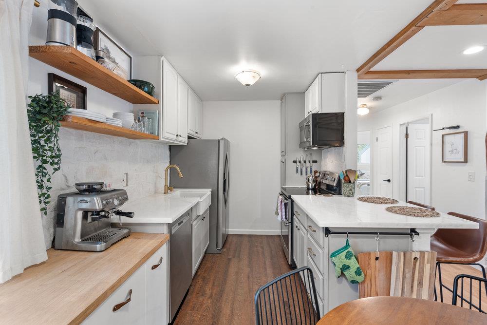 Detail Gallery Image 16 of 38 For 14245 Lora Dr #16,  Los Gatos,  CA 95032 - 2 Beds | 1 Baths