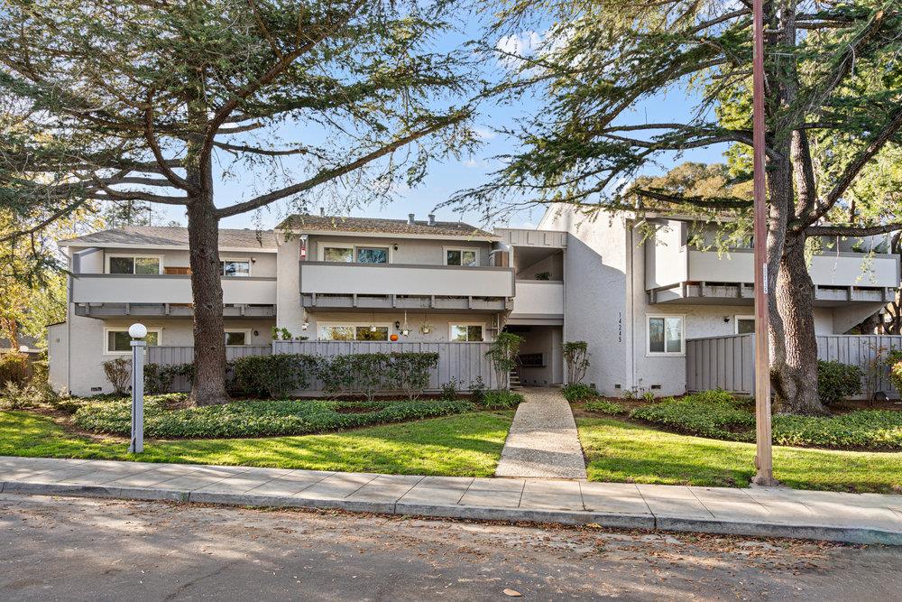 Detail Gallery Image 2 of 38 For 14245 Lora Dr #16,  Los Gatos,  CA 95032 - 2 Beds | 1 Baths