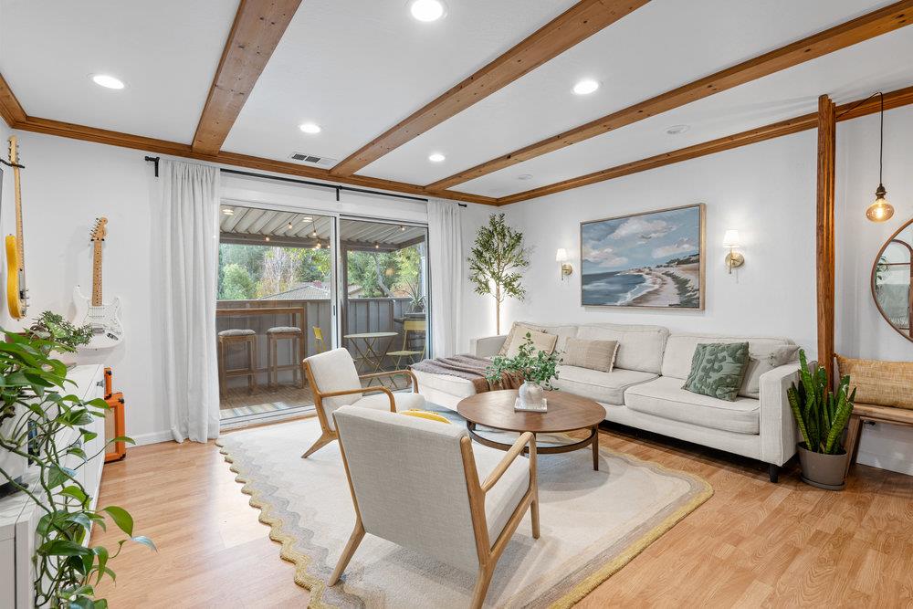 Detail Gallery Image 4 of 38 For 14245 Lora Dr #16,  Los Gatos,  CA 95032 - 2 Beds | 1 Baths