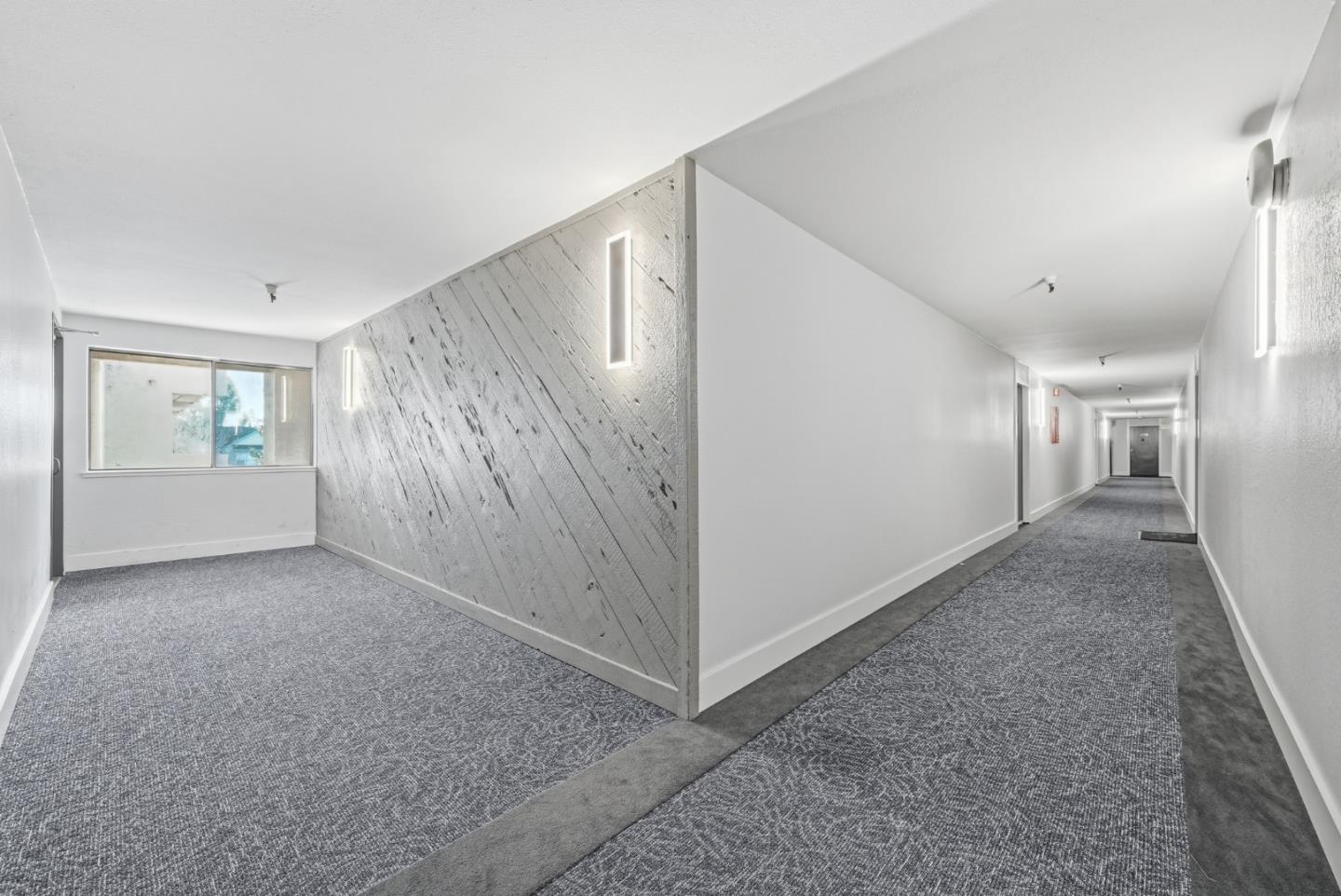 Detail Gallery Image 4 of 37 For 400 Ortega Ave #216,  Mountain View,  CA 94040 - 2 Beds | 2 Baths