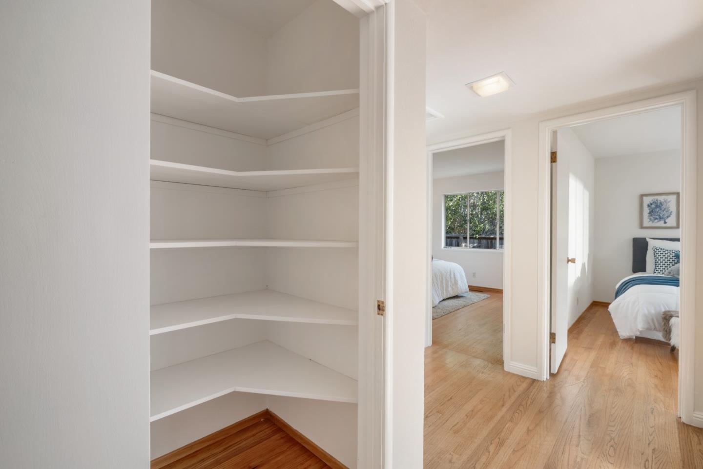 Detail Gallery Image 15 of 26 For 1461 Barton Dr, Sunnyvale,  CA 94087 - 4 Beds | 2 Baths