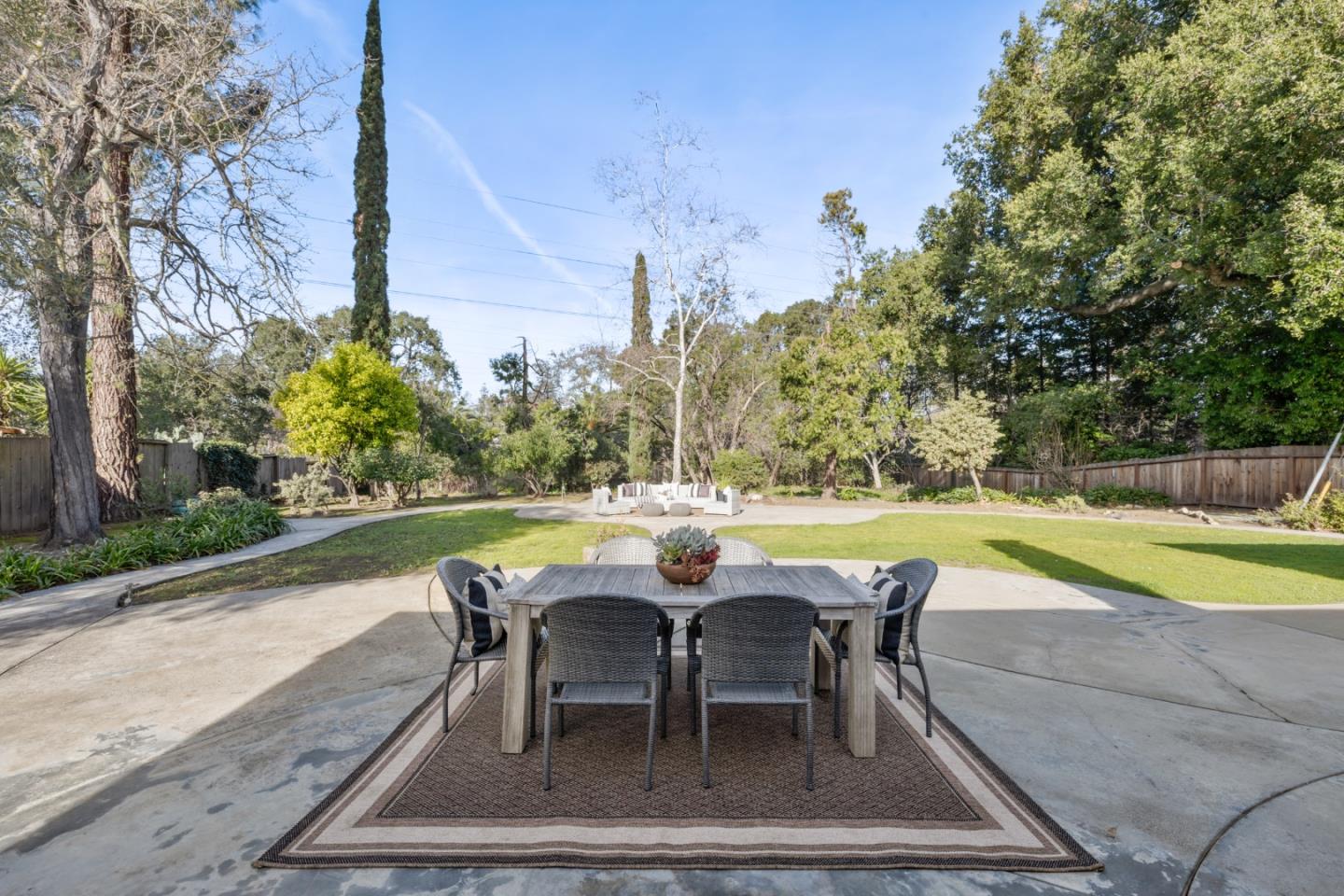 Detail Gallery Image 23 of 26 For 1461 Barton Dr, Sunnyvale,  CA 94087 - 4 Beds | 2 Baths