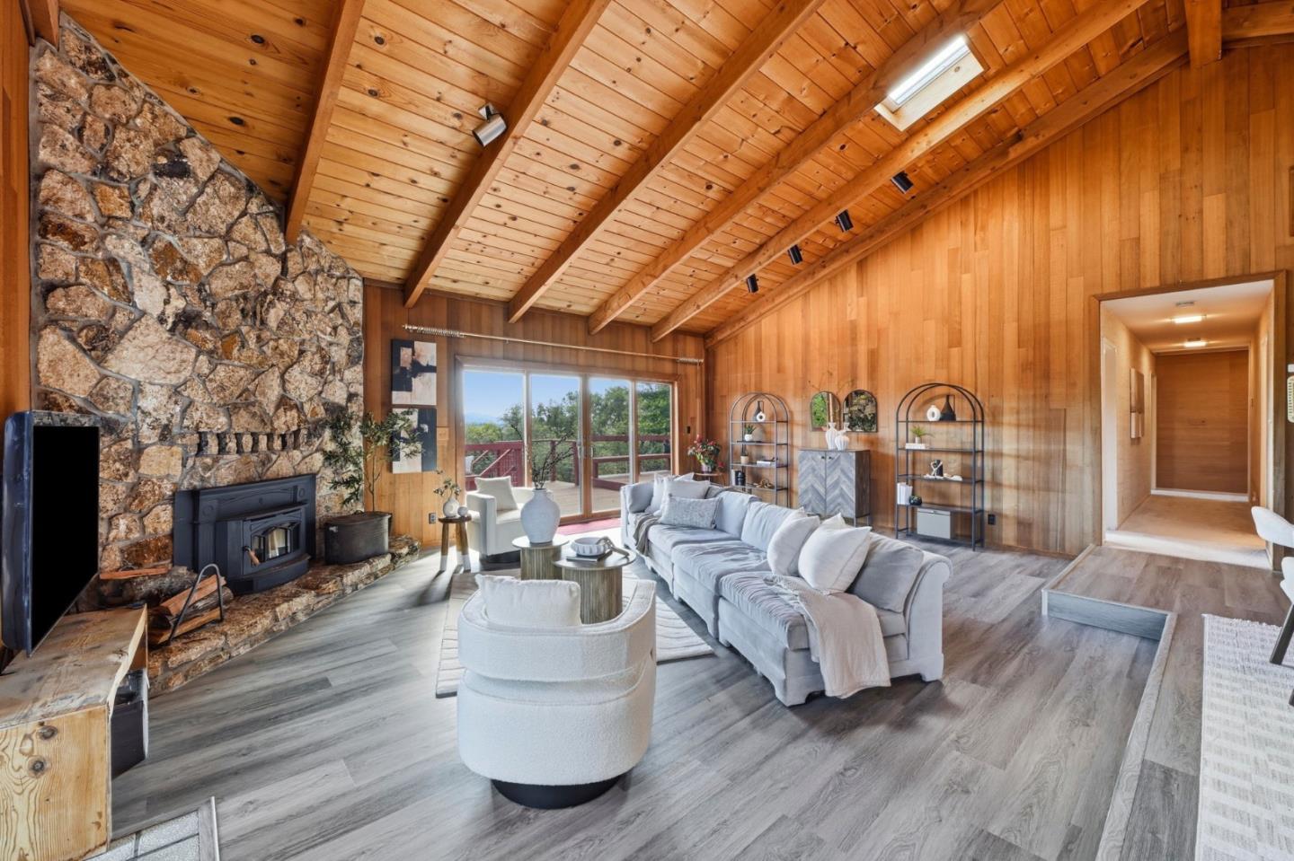 Detail Gallery Image 3 of 36 For 2 No Name Rd, Los Gatos,  CA 95033 - 3 Beds | 2 Baths