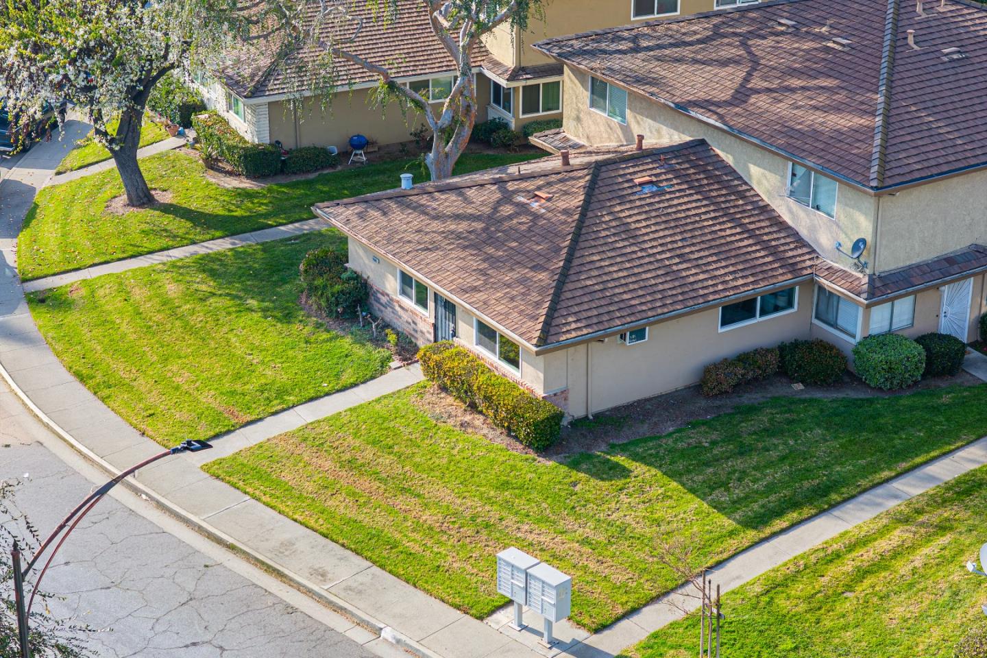 Detail Gallery Image 19 of 23 For 2505 Golzio Ct #1,  San Jose,  CA 95133 - 2 Beds | 1 Baths