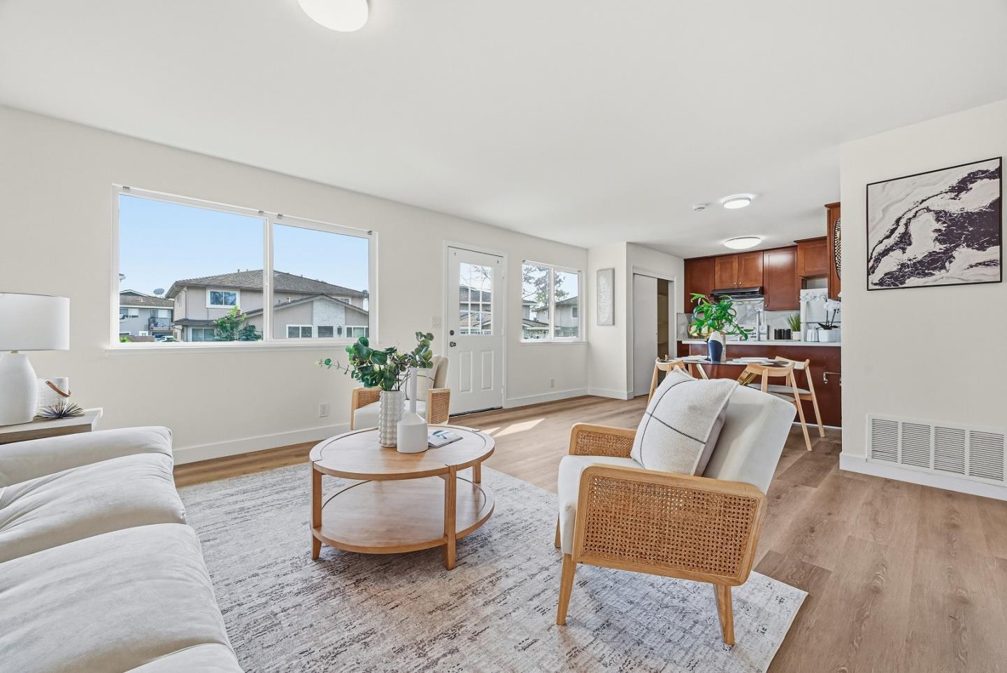 Detail Gallery Image 3 of 23 For 2505 Golzio Ct #1,  San Jose,  CA 95133 - 2 Beds | 1 Baths