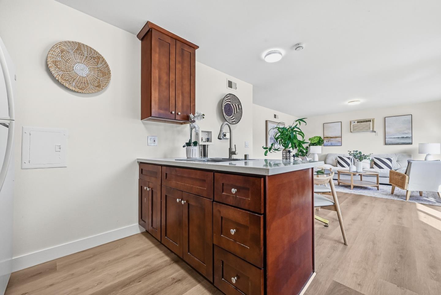 Detail Gallery Image 9 of 23 For 2505 Golzio Ct #1,  San Jose,  CA 95133 - 2 Beds | 1 Baths