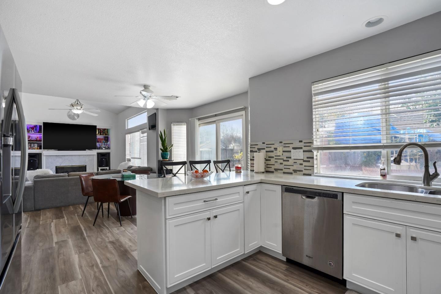 Detail Gallery Image 13 of 45 For 5301 Sage Ct, Stockton,  CA 95219 - 3 Beds | 2/1 Baths