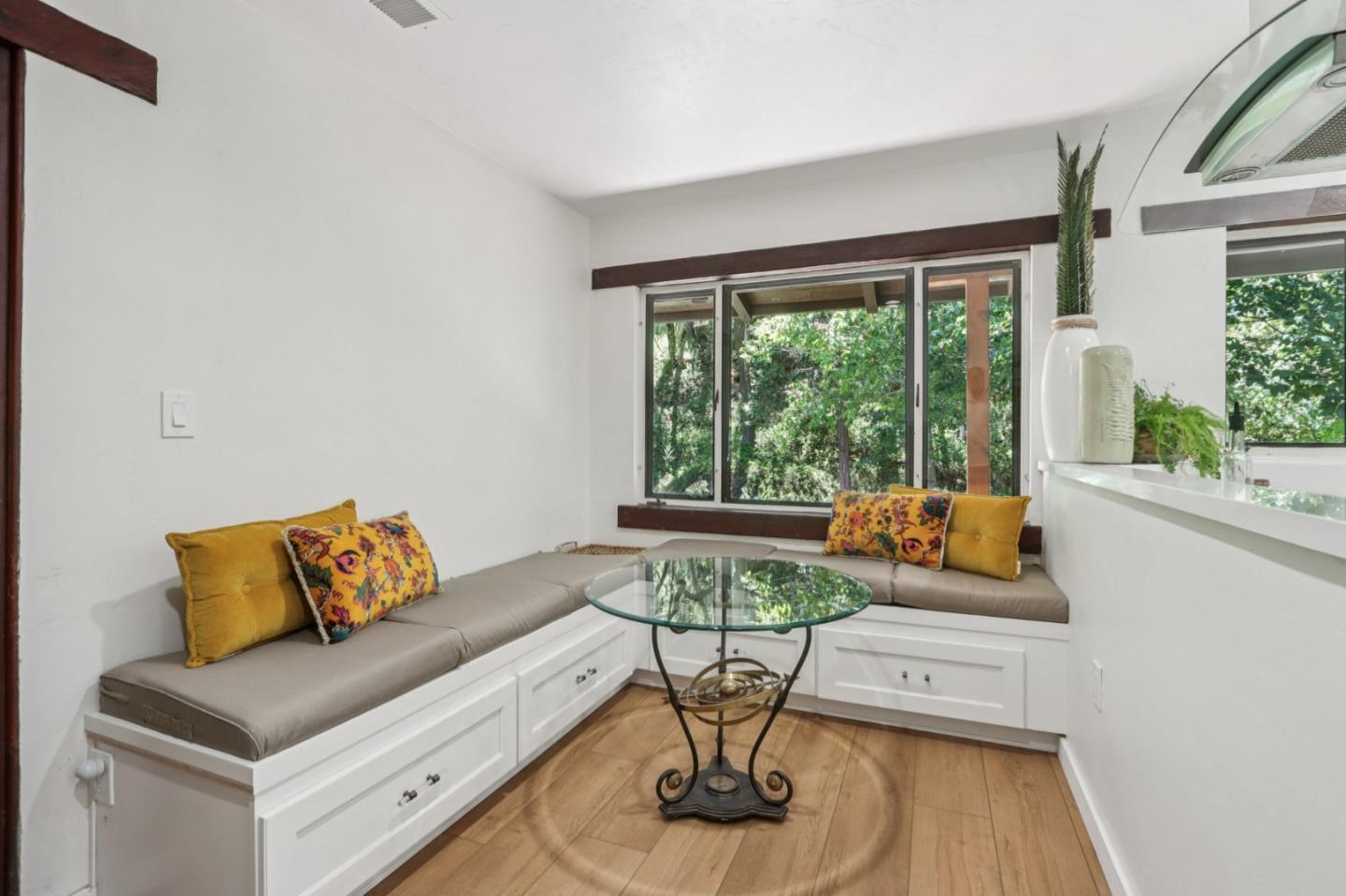 Detail Gallery Image 11 of 29 For 6600 Redwood Retreat Rd, Gilroy,  CA 95020 - 2 Beds | 1 Baths