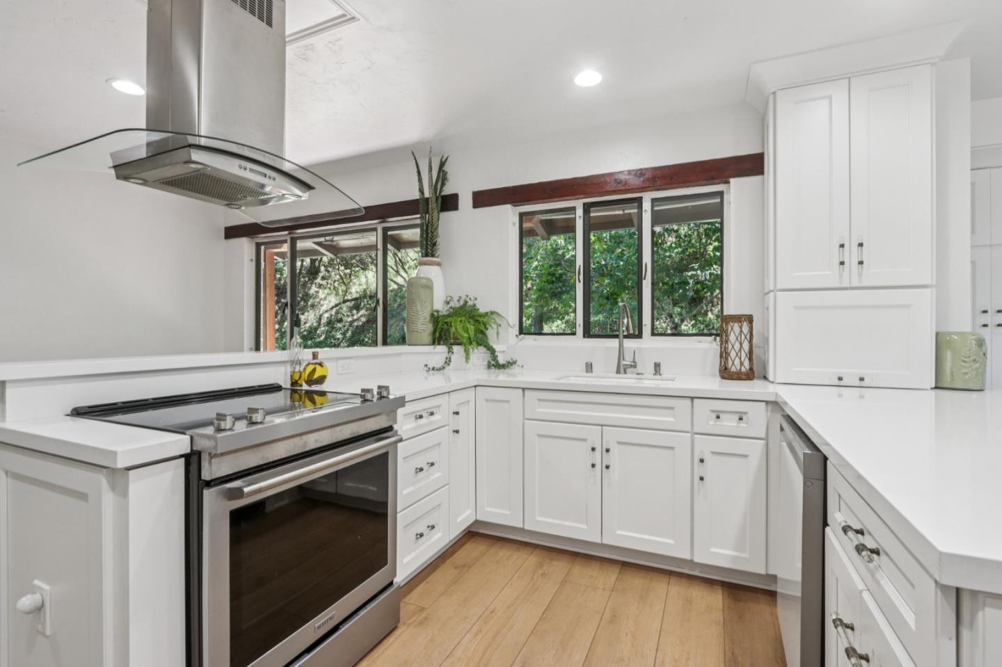 Detail Gallery Image 13 of 29 For 6600 Redwood Retreat Rd, Gilroy,  CA 95020 - 2 Beds | 1 Baths