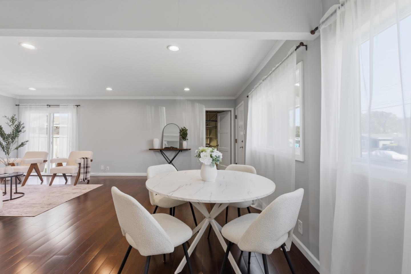 Detail Gallery Image 11 of 32 For 864 Alta Loma Dr, South San Francisco,  CA 94080 - 3 Beds | 1 Baths