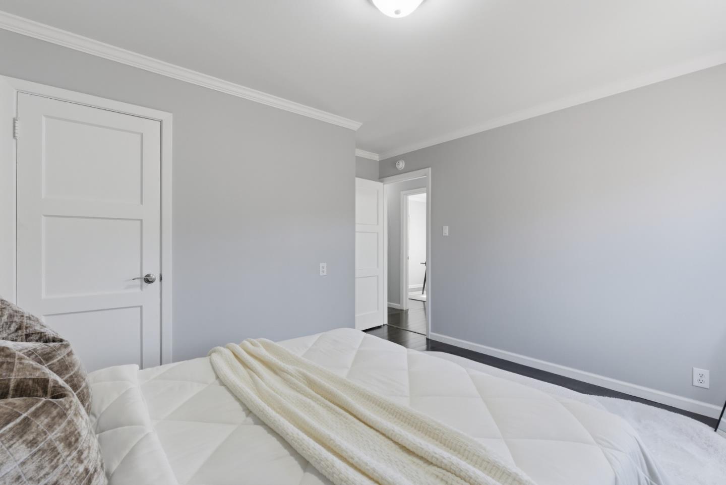 Detail Gallery Image 18 of 32 For 864 Alta Loma Dr, South San Francisco,  CA 94080 - 3 Beds | 1 Baths