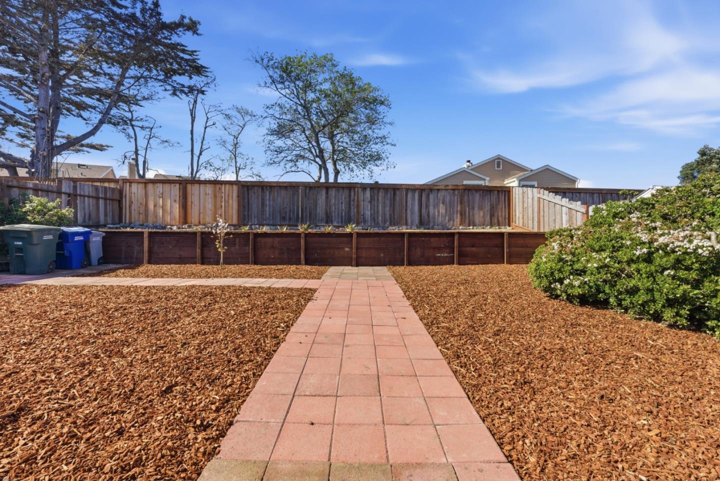 Detail Gallery Image 29 of 32 For 864 Alta Loma Dr, South San Francisco,  CA 94080 - 3 Beds | 1 Baths