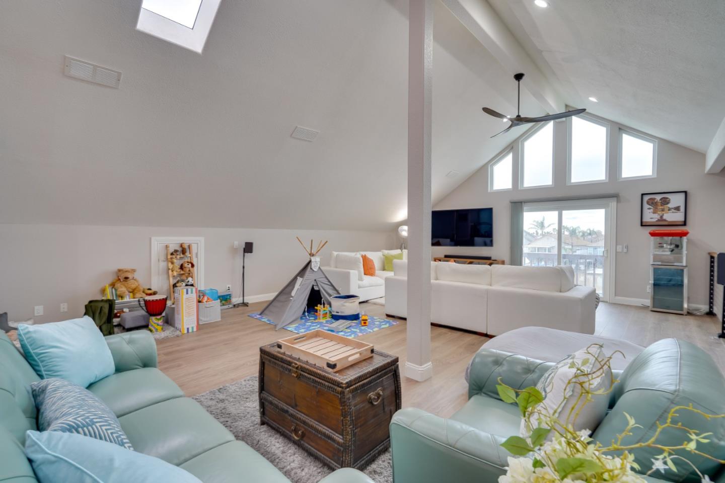 Detail Gallery Image 27 of 43 For 1944 Windward Pt, Discovery Bay,  CA 94505 - 5 Beds | 3 Baths