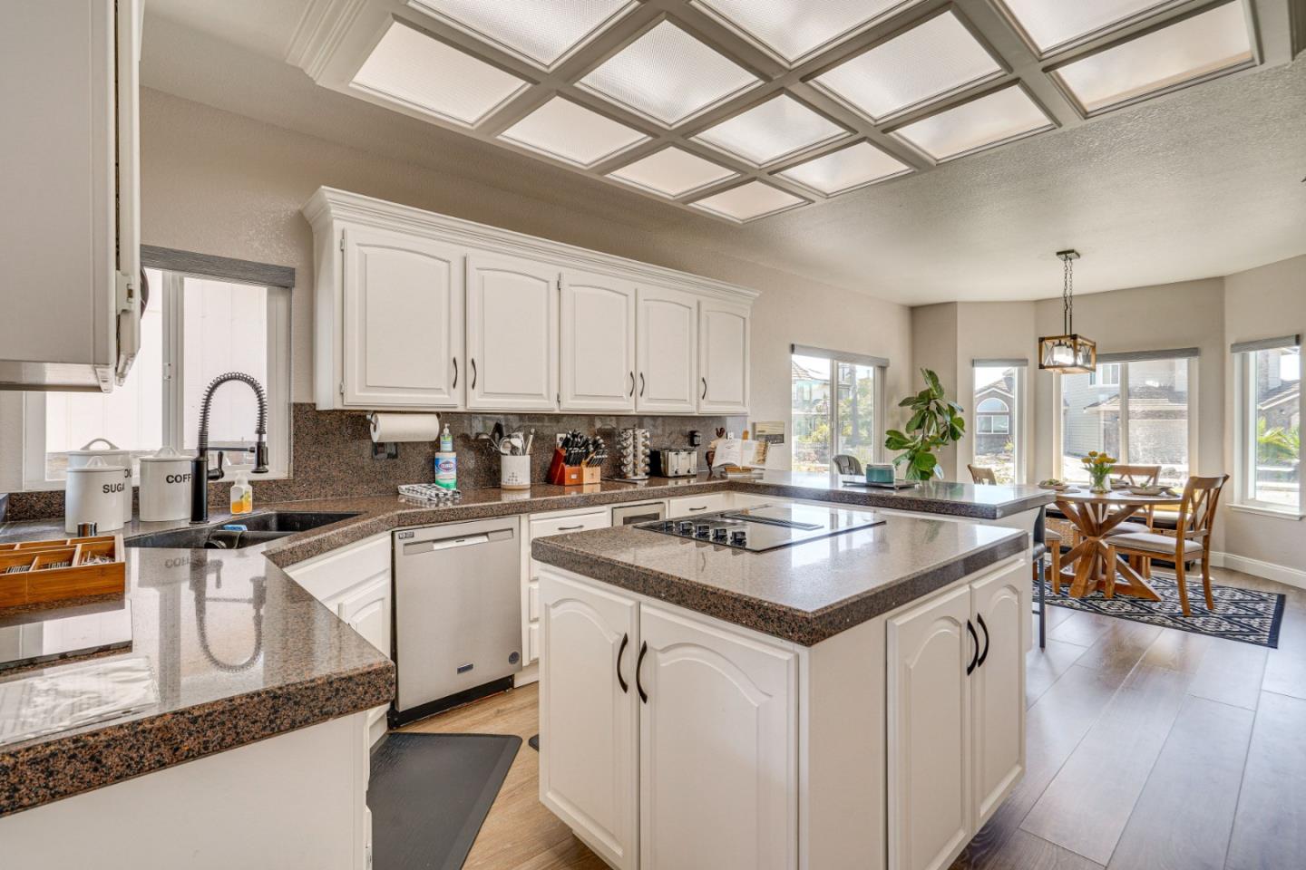 Detail Gallery Image 9 of 43 For 1944 Windward Pt, Discovery Bay,  CA 94505 - 5 Beds | 3 Baths