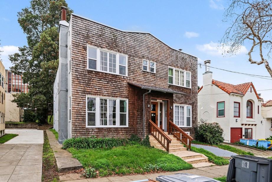 Front Image Thumbnail for ML82033502