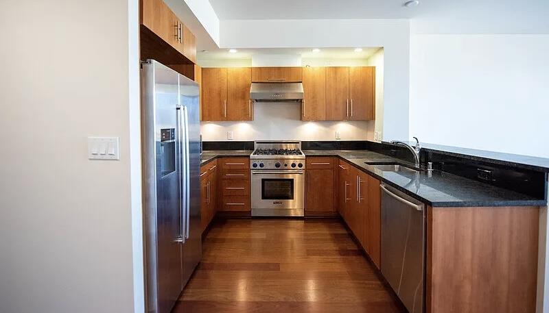 Detail Gallery Image 2 of 15 For 88 E San Fernando St, San Jose,  CA 95113 - 1 Beds | 1 Baths