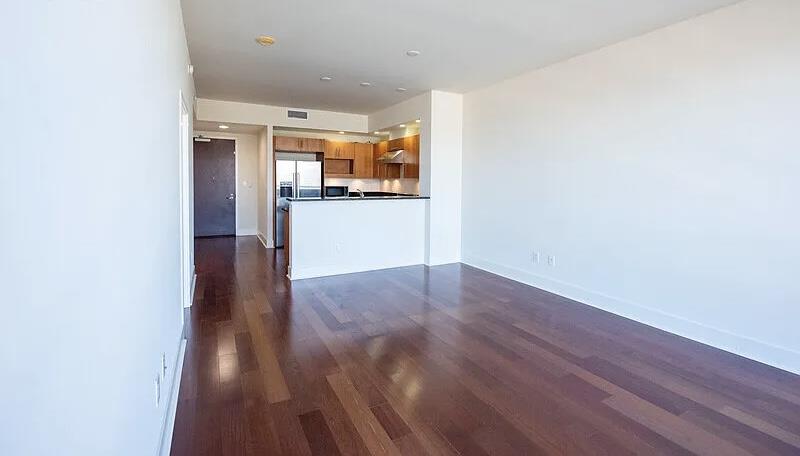 Detail Gallery Image 4 of 15 For 88 E San Fernando St, San Jose,  CA 95113 - 1 Beds | 1 Baths