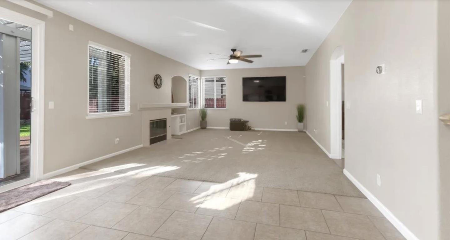 Detail Gallery Image 5 of 16 For 9412 Viridian Way #2,  Elk Grove,  CA 95624 - 4 Beds | 2/1 Baths