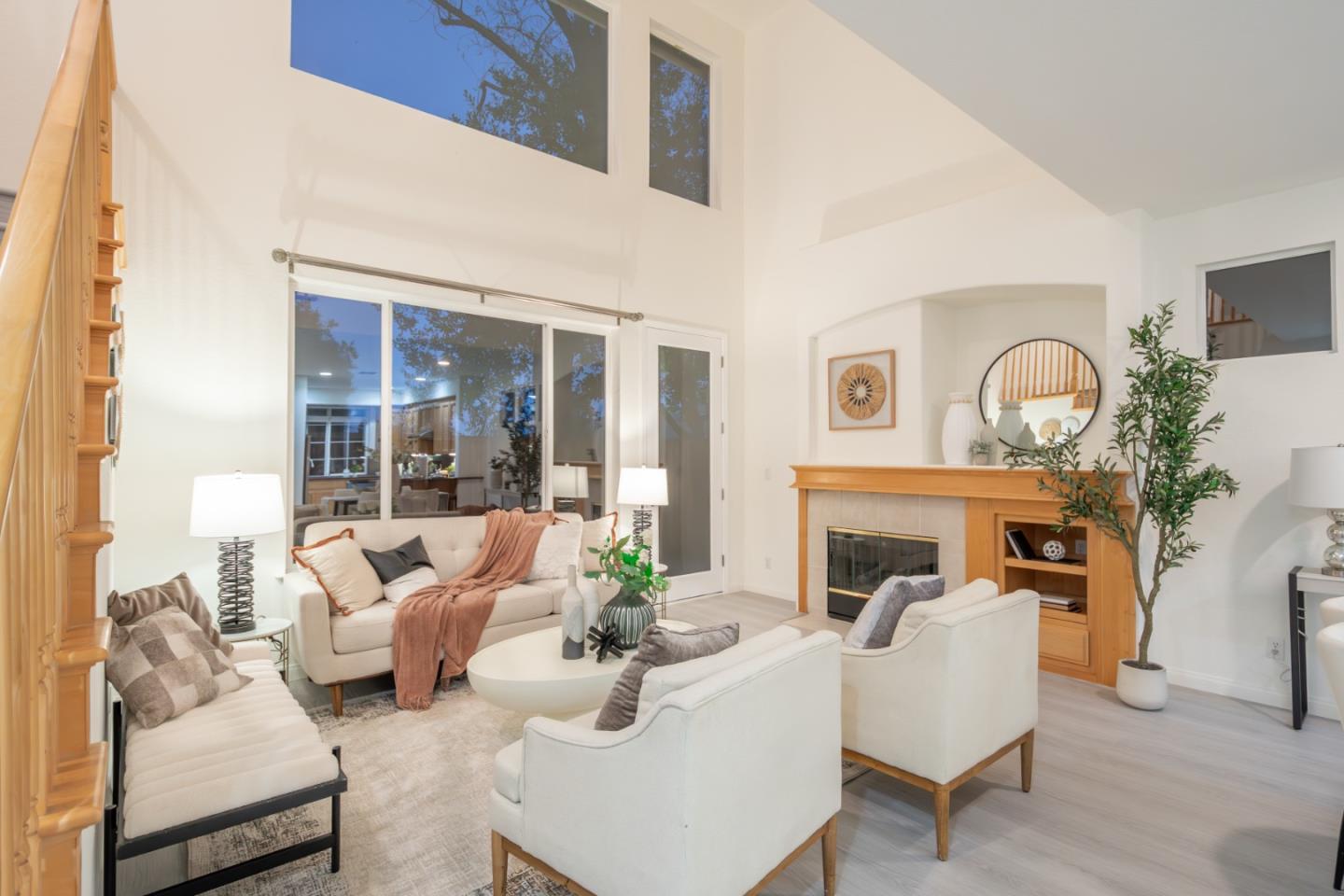 Detail Gallery Image 11 of 44 For 18060 King Ct, Saratoga,  CA 95070 - 3 Beds | 2/1 Baths