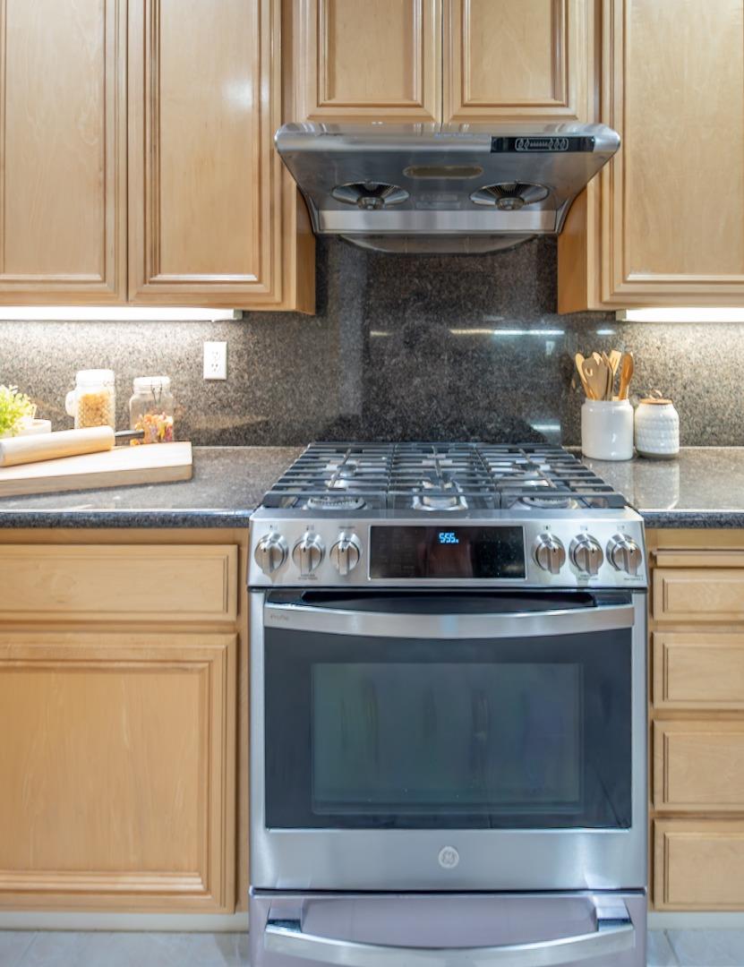 Detail Gallery Image 20 of 44 For 18060 King Ct, Saratoga,  CA 95070 - 3 Beds | 2/1 Baths