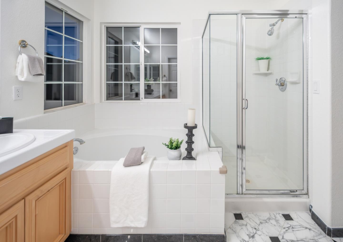 Detail Gallery Image 33 of 44 For 18060 King Ct, Saratoga,  CA 95070 - 3 Beds | 2/1 Baths