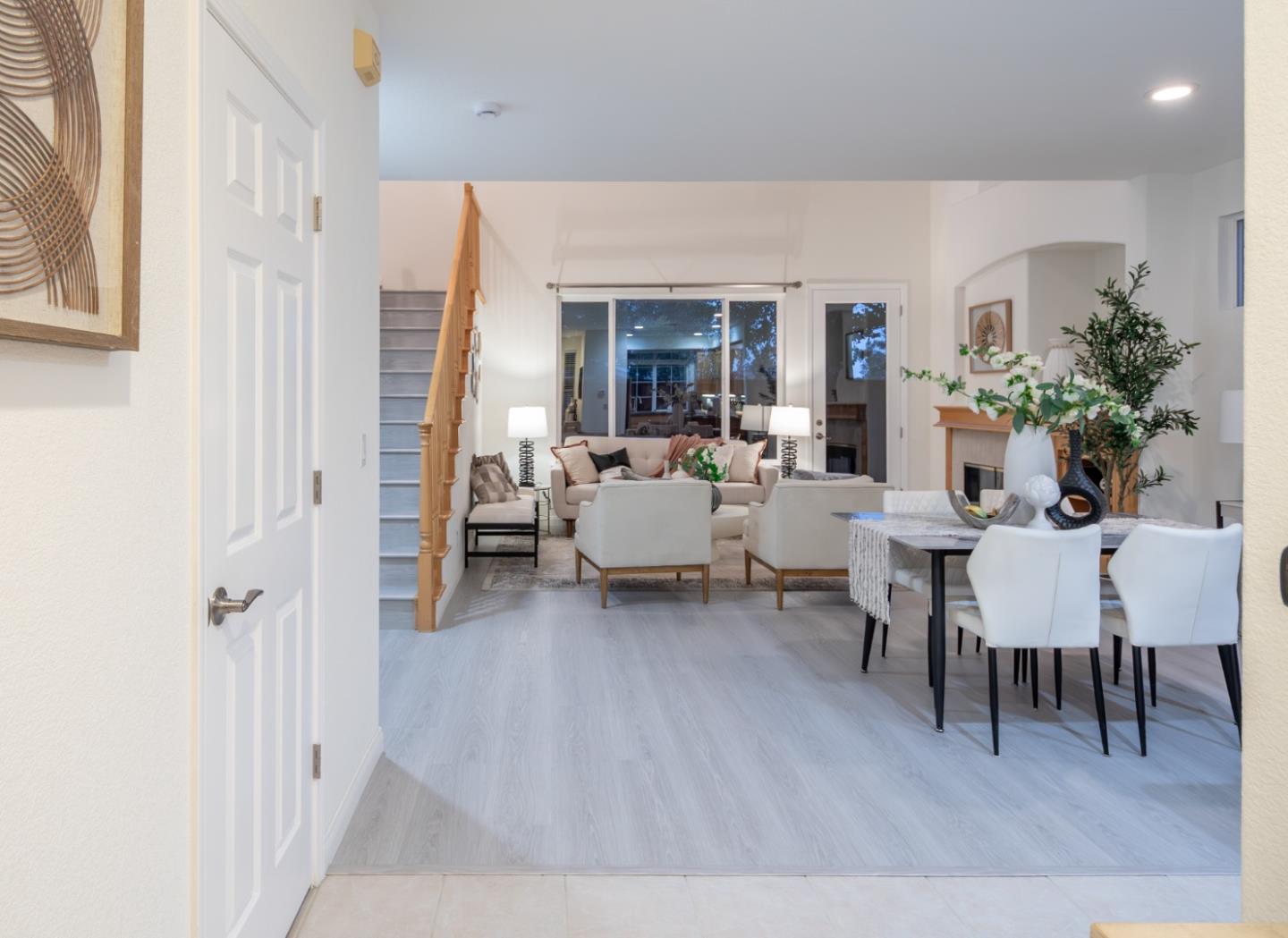 Detail Gallery Image 6 of 44 For 18060 King Ct, Saratoga,  CA 95070 - 3 Beds | 2/1 Baths