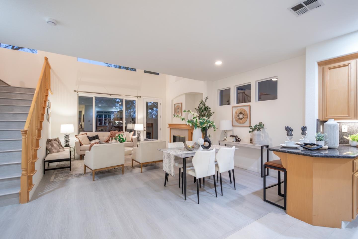 Detail Gallery Image 7 of 44 For 18060 King Ct, Saratoga,  CA 95070 - 3 Beds | 2/1 Baths