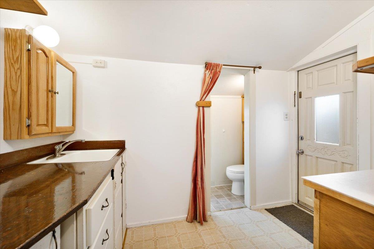 Detail Gallery Image 25 of 38 For 208 Mountain View Ave, Santa Cruz,  CA 95062 - 1 Beds | 1 Baths
