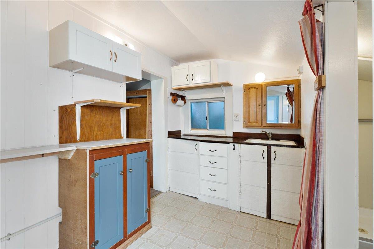 Detail Gallery Image 26 of 38 For 208 Mountain View Ave, Santa Cruz,  CA 95062 - 1 Beds | 1 Baths