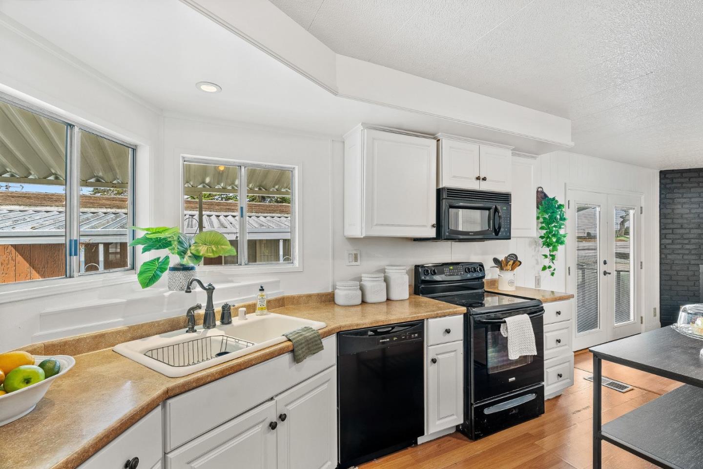 Detail Gallery Image 14 of 31 For 3128 Crescent Ave #75,  Marina,  CA 93933 - 3 Beds | 2 Baths