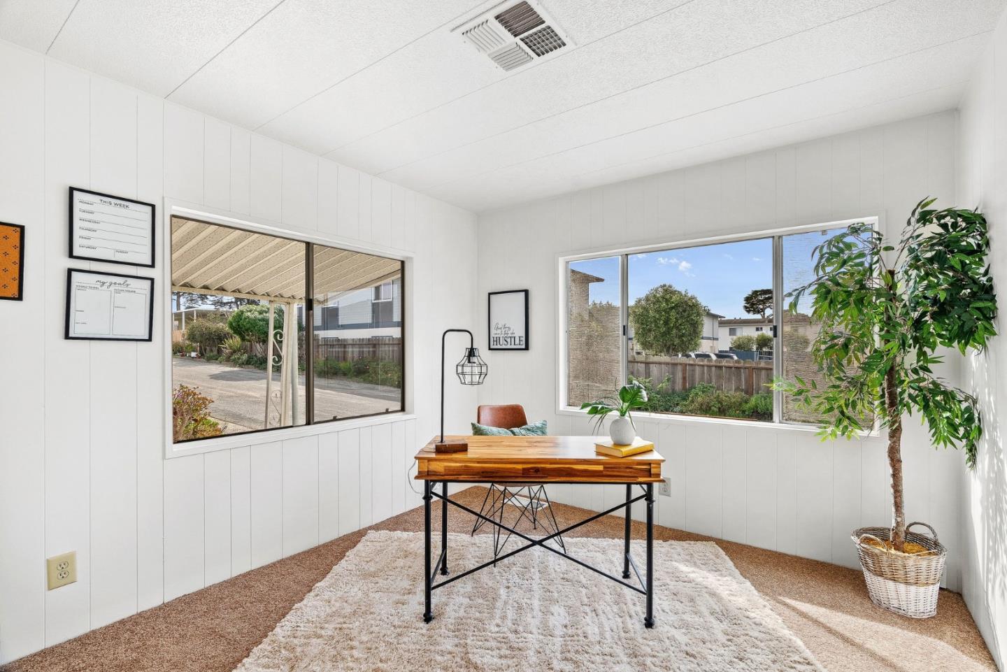 Detail Gallery Image 4 of 31 For 3128 Crescent Ave #75,  Marina,  CA 93933 - 3 Beds | 2 Baths