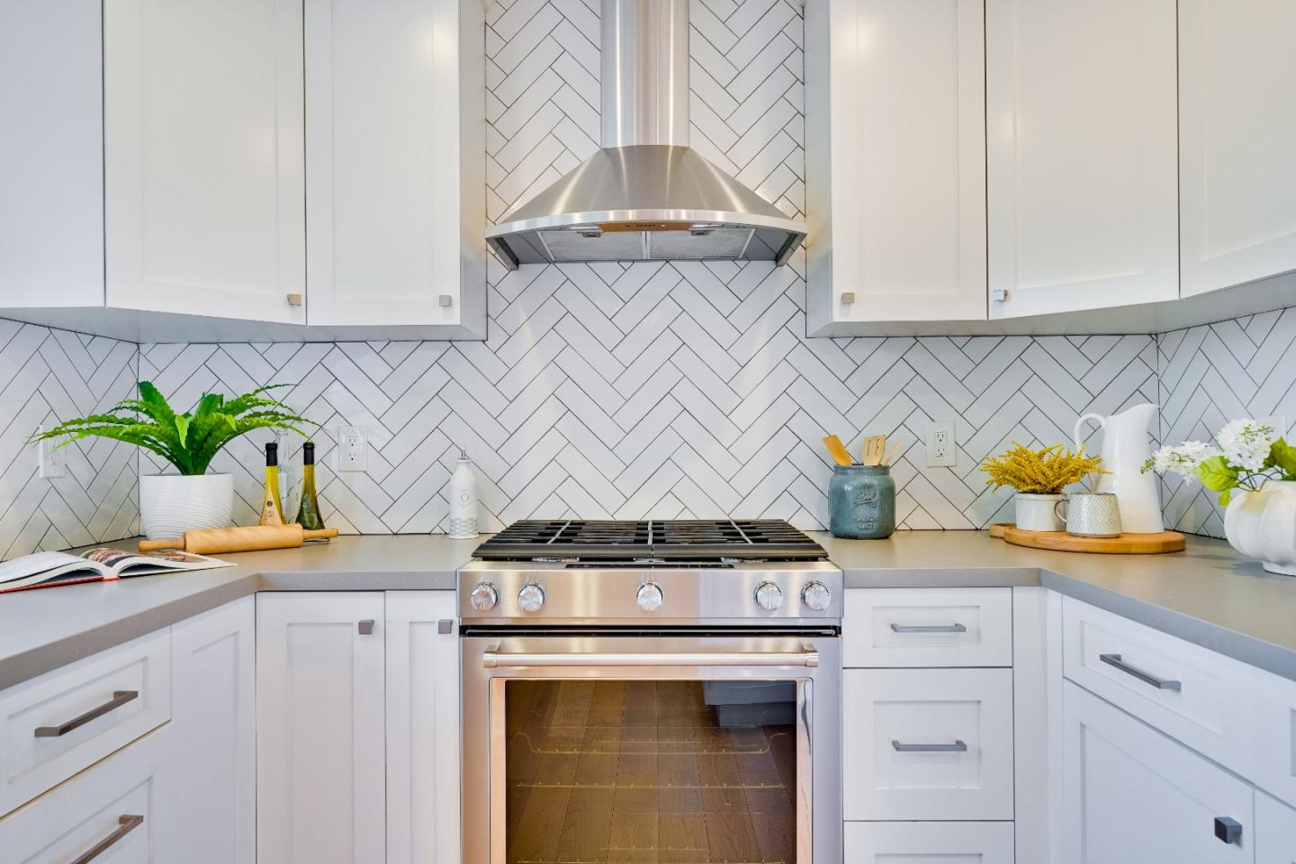 Detail Gallery Image 14 of 45 For 10741 Santa Lucia Rd, Cupertino,  CA 95014 - 3 Beds | 2 Baths