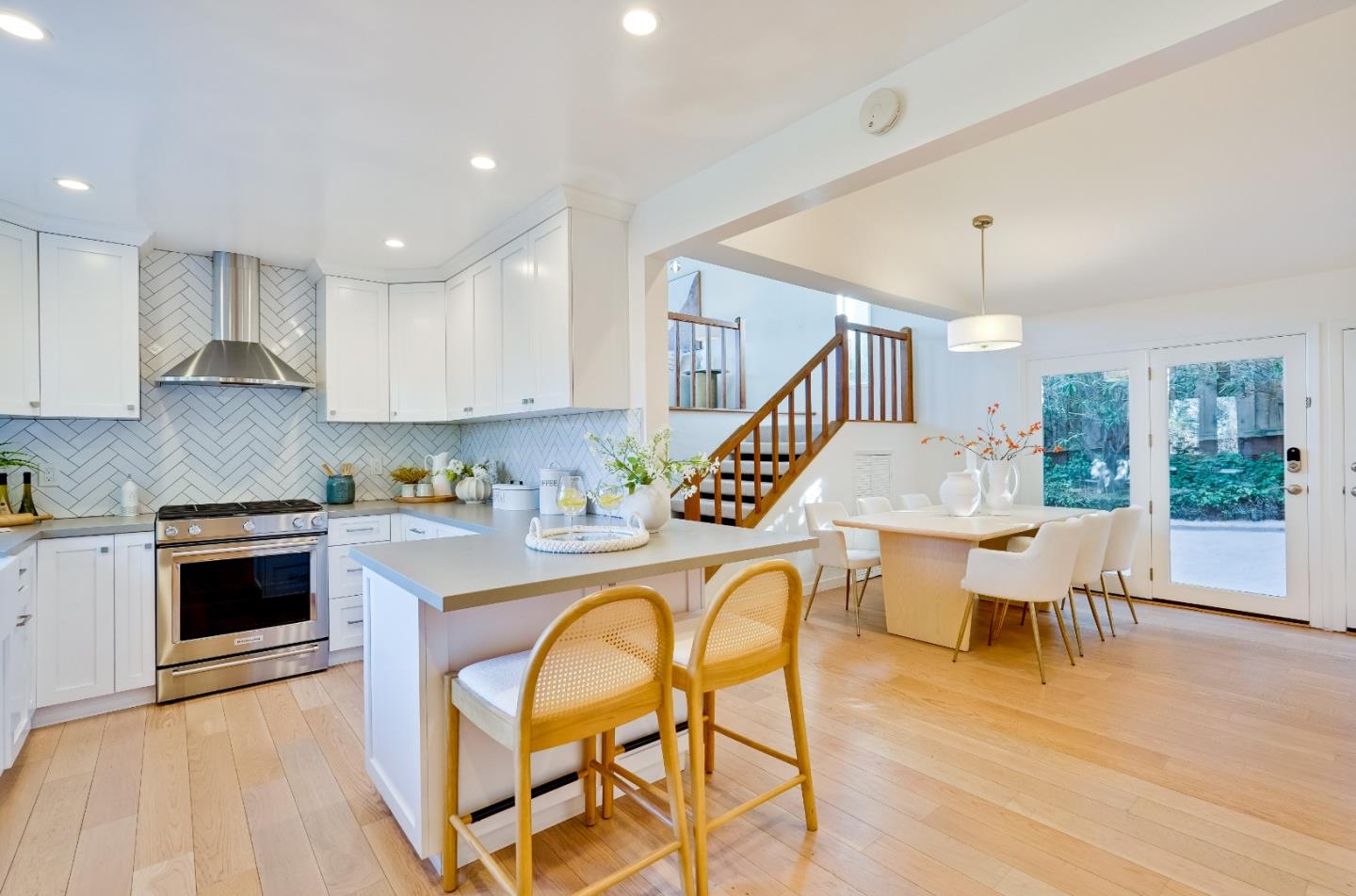 Detail Gallery Image 17 of 45 For 10741 Santa Lucia Rd, Cupertino,  CA 95014 - 3 Beds | 2 Baths