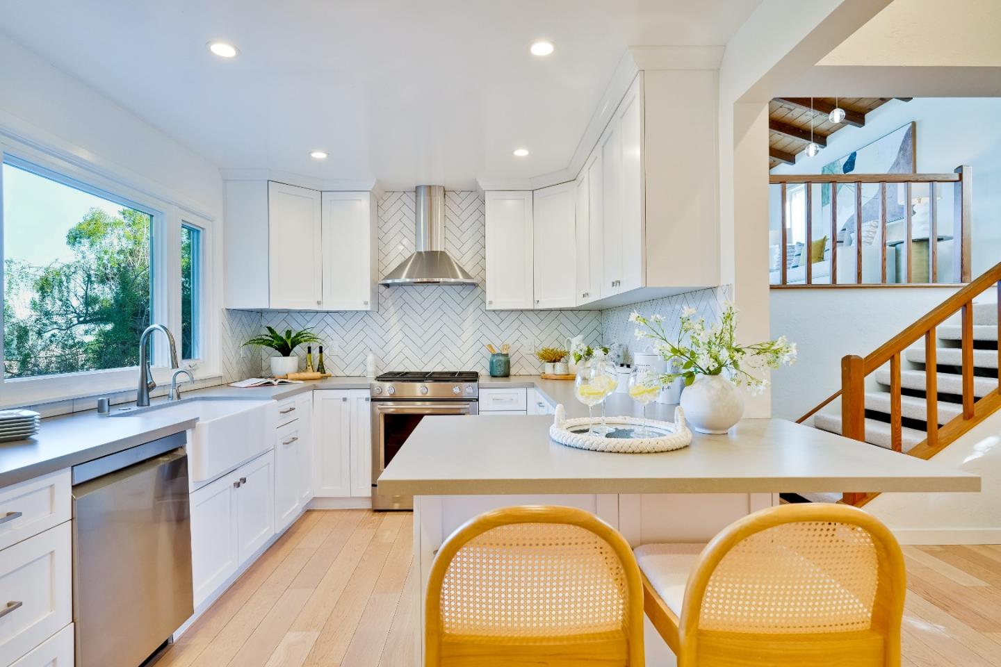 Detail Gallery Image 19 of 45 For 10741 Santa Lucia Rd, Cupertino,  CA 95014 - 3 Beds | 2 Baths