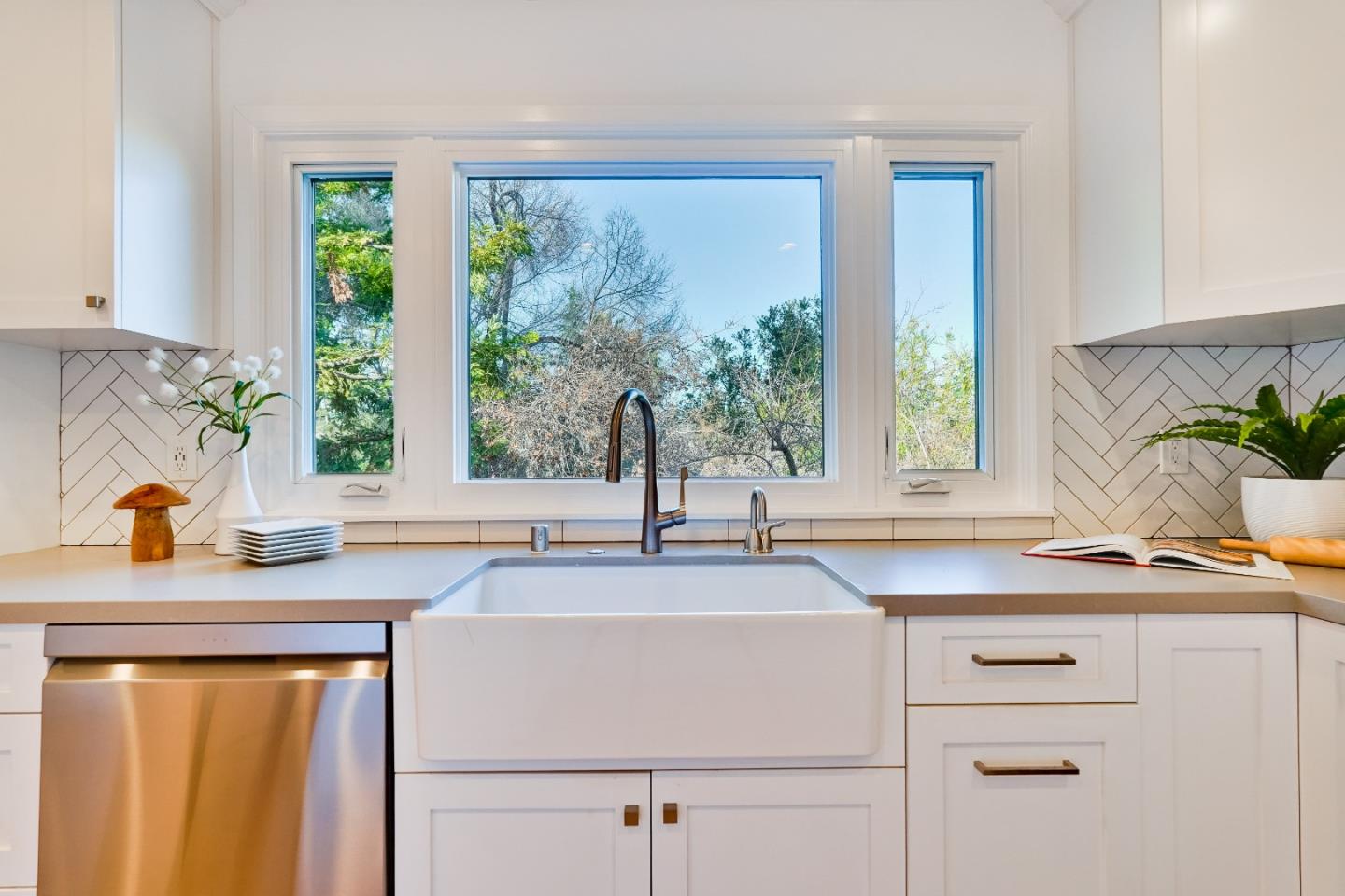 Detail Gallery Image 21 of 45 For 10741 Santa Lucia Rd, Cupertino,  CA 95014 - 3 Beds | 2 Baths