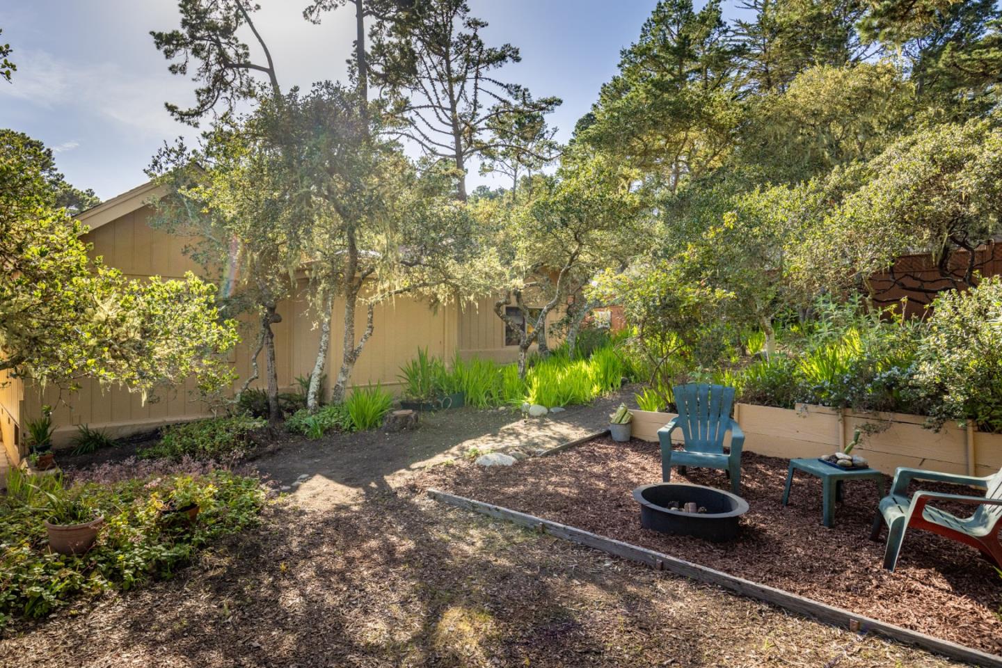 Detail Gallery Image 19 of 21 For 150 Shady Ln, Monterey,  CA 93940 - 3 Beds | 2 Baths