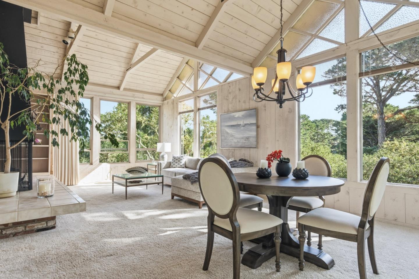 Detail Gallery Image 8 of 21 For 150 Shady Ln, Monterey,  CA 93940 - 3 Beds | 2 Baths