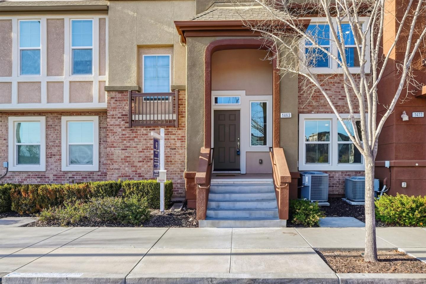 Detail Gallery Image 2 of 48 For 1463 Mercado Way, San Jose,  CA 95131 - 3 Beds | 2/1 Baths