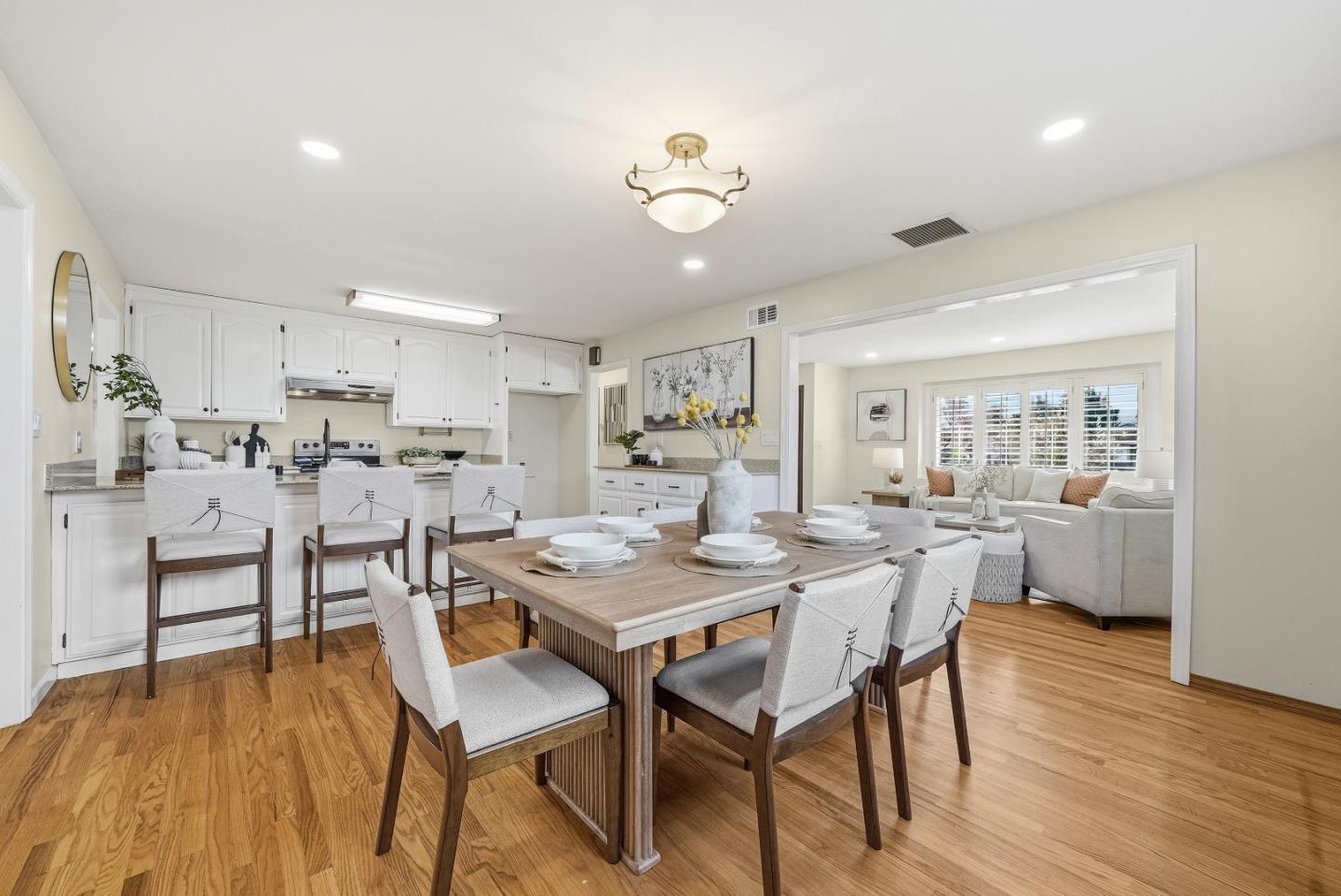 Detail Gallery Image 15 of 44 For 2163 Woodard Rd, San Jose,  CA 95124 - 3 Beds | 2 Baths