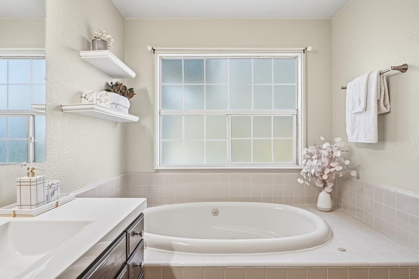 Detail Gallery Image 31 of 44 For 2163 Woodard Rd, San Jose,  CA 95124 - 3 Beds | 2 Baths