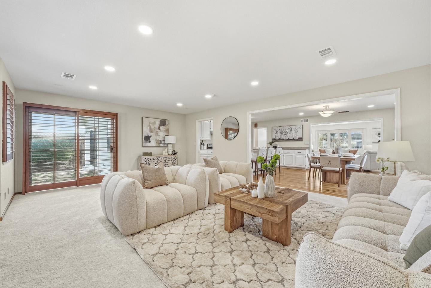 Detail Gallery Image 8 of 44 For 2163 Woodard Rd, San Jose,  CA 95124 - 3 Beds | 2 Baths