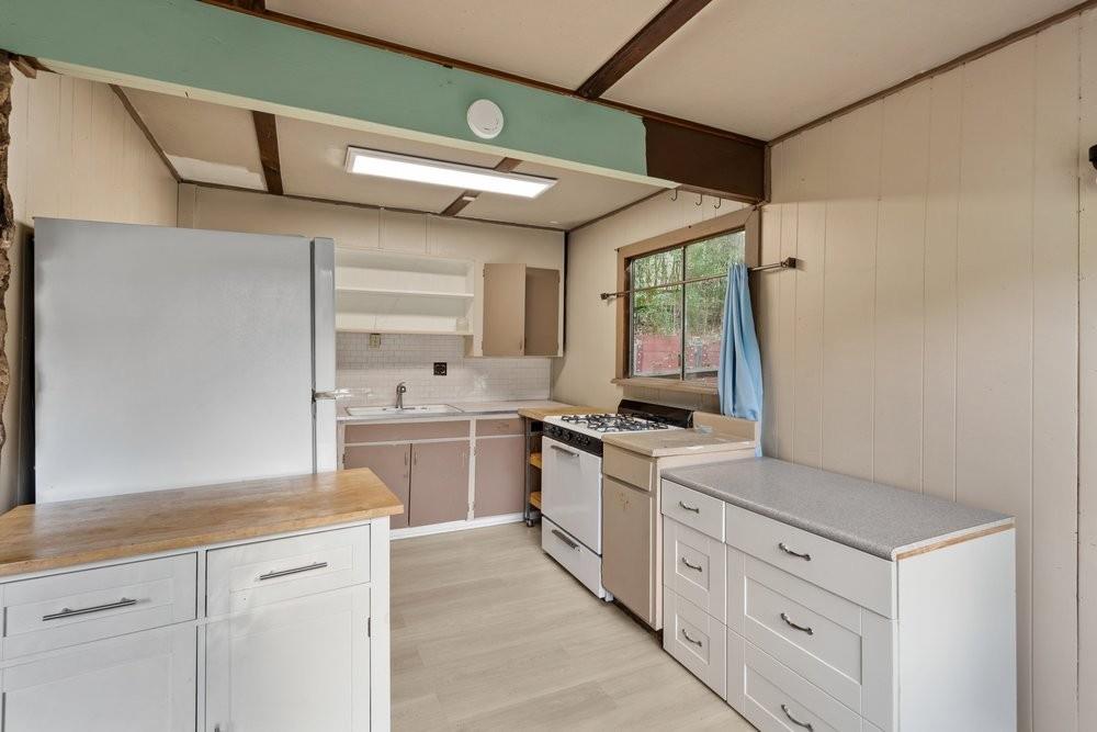 Detail Gallery Image 9 of 31 For 10188 Lake Blvd, Felton,  CA 95018 - 3 Beds | 2 Baths