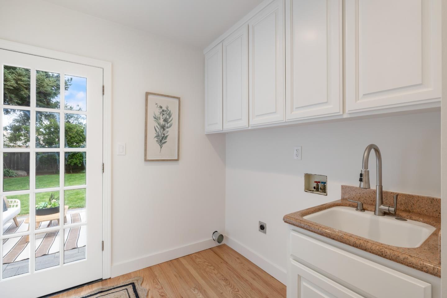 Detail Gallery Image 11 of 27 For 141 Jordan Ave, Los Altos,  CA 94022 - 3 Beds | 2 Baths