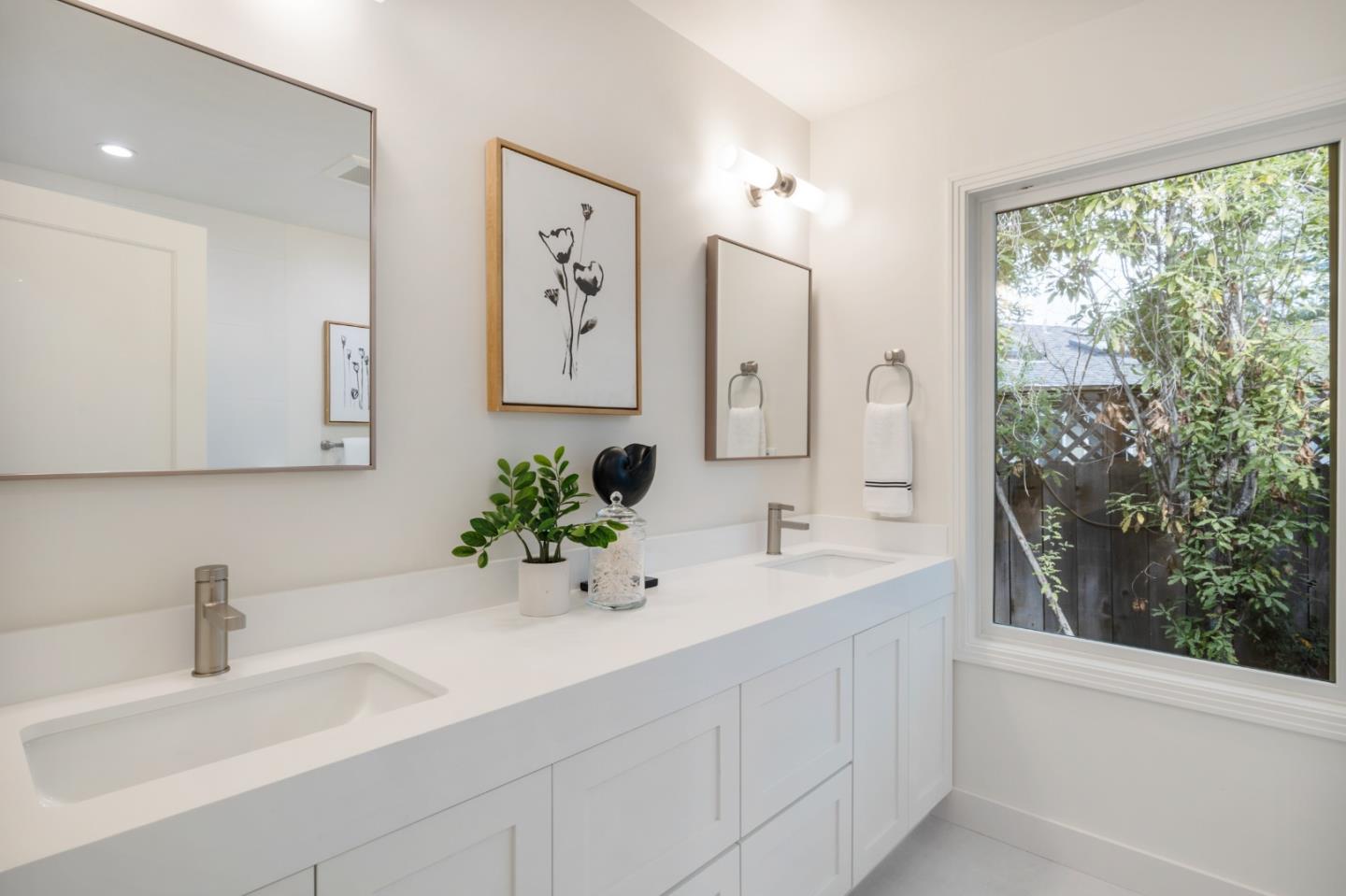 Detail Gallery Image 20 of 27 For 141 Jordan Ave, Los Altos,  CA 94022 - 3 Beds | 2 Baths