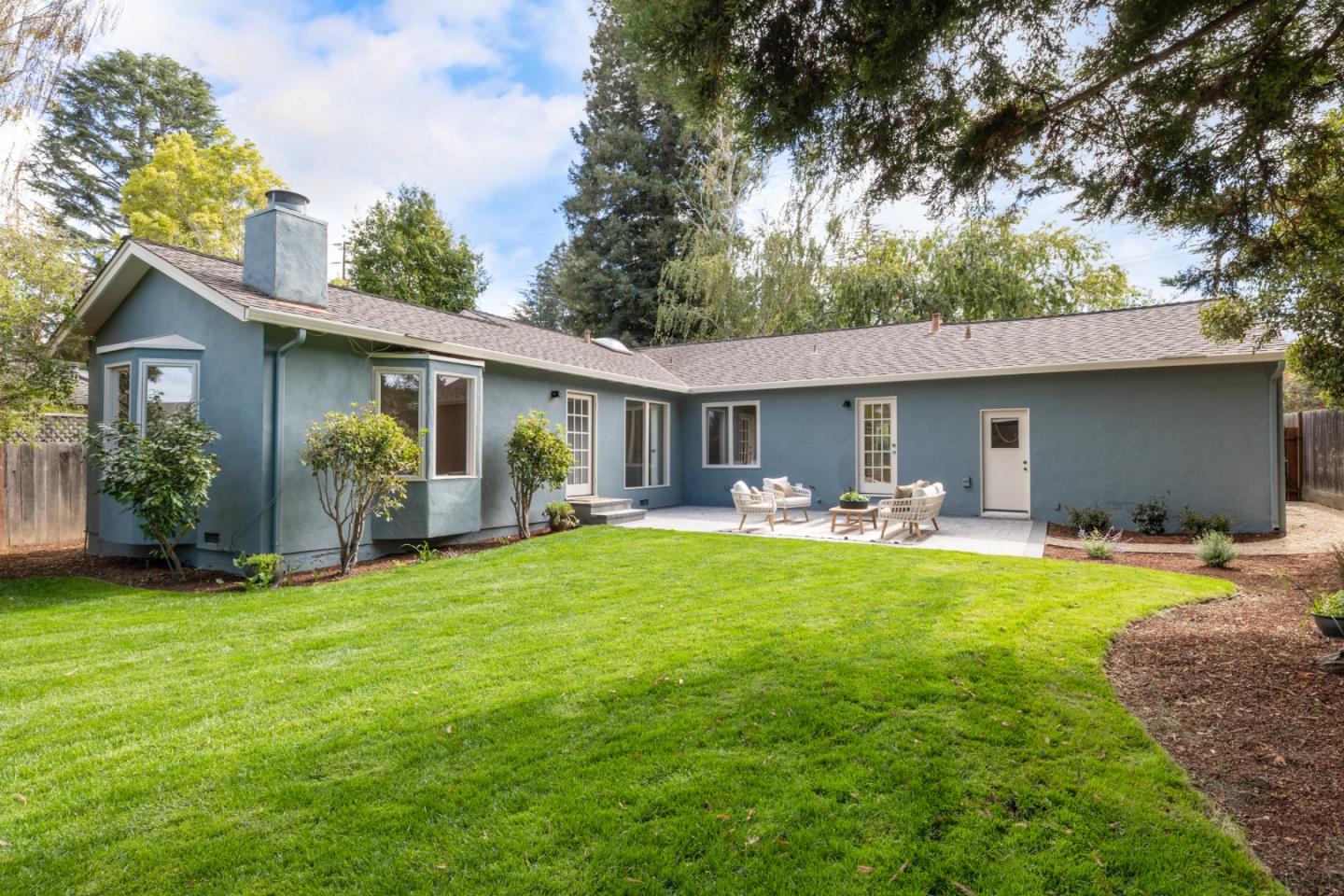 Detail Gallery Image 23 of 27 For 141 Jordan Ave, Los Altos,  CA 94022 - 3 Beds | 2 Baths